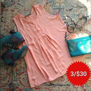 Peachy keen! Flowy Rose & Olive sleeveless blouse